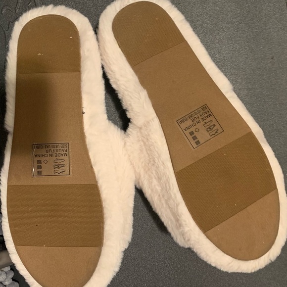 The Post Shoes Cozy Sherpa Slipper Poshmark